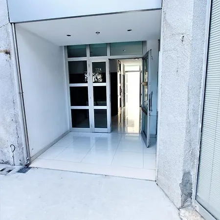 Studio With Sea View In City Centre *